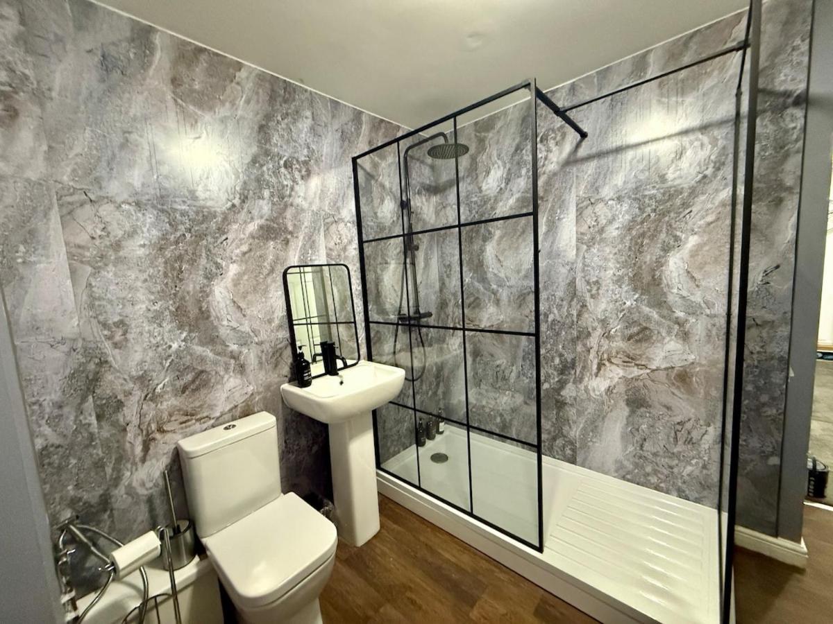 Apartment Centre Flat In Cheltenham