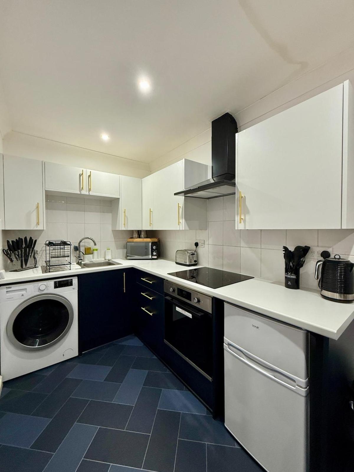 Apartment Centre Flat In Cheltenham